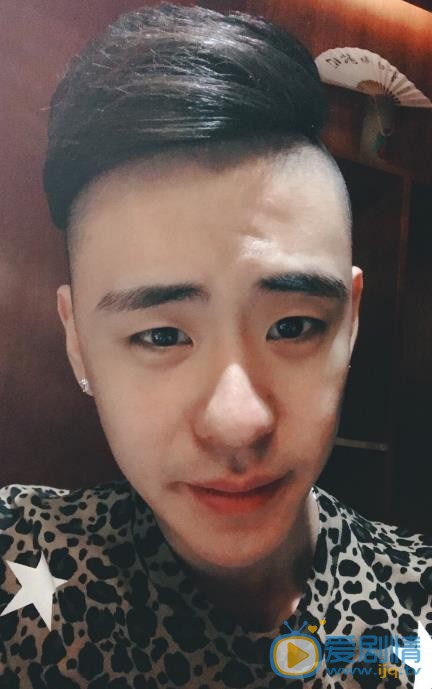 张云雷生活照 张云雷高清写真_张云雷高清剧照