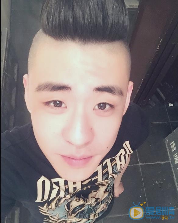 张云雷生活照 张云雷高清写真_张云雷高清剧照