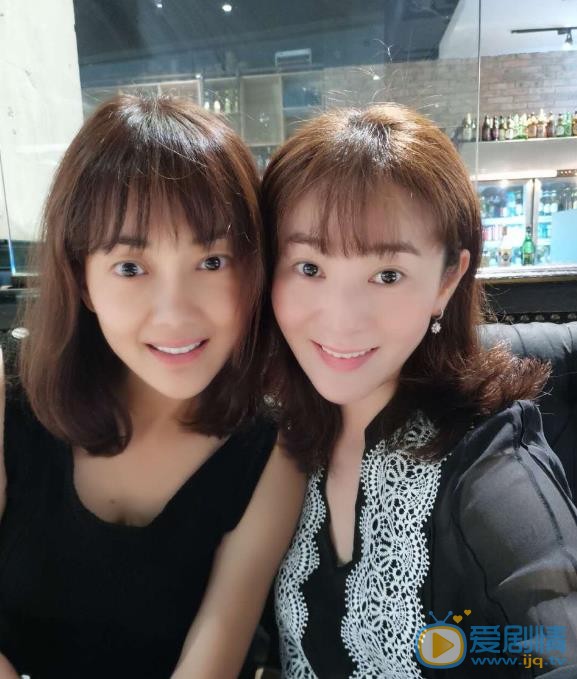 马以朋友合照 马以高清写真_马以高清剧照