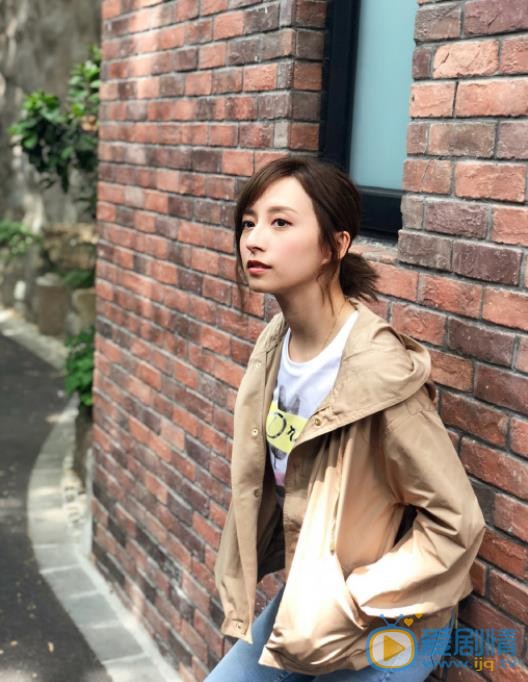 龚嘉欣街拍写真 龚嘉欣高清写真_龚嘉欣高清剧照