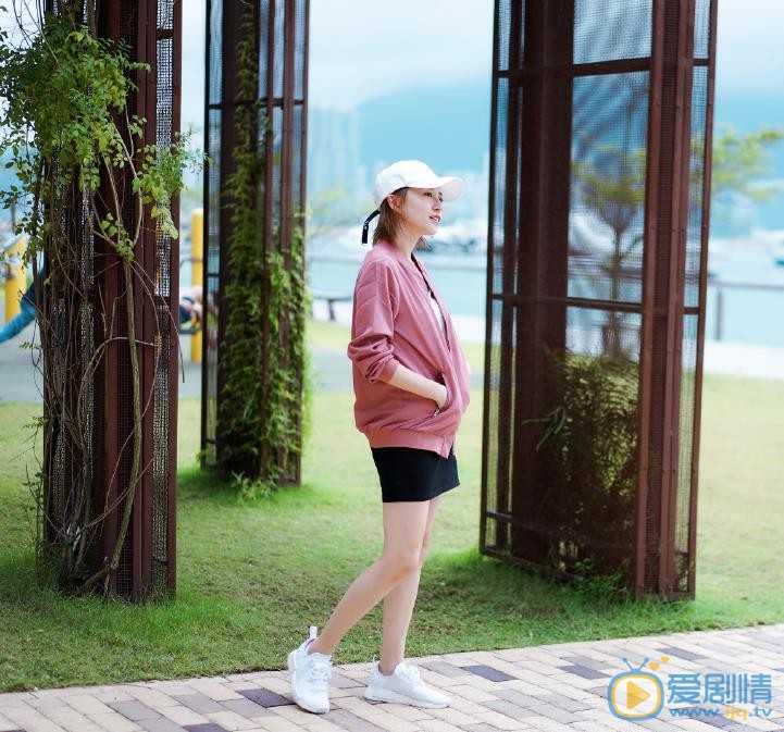龚嘉欣街拍写真 龚嘉欣高清写真_龚嘉欣高清剧照