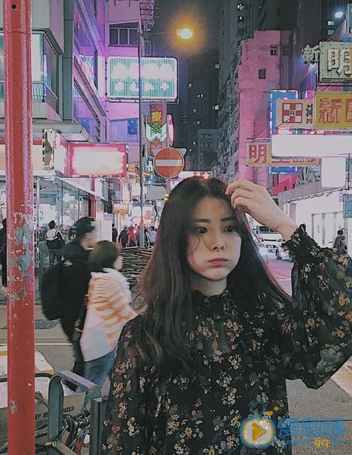 王艺甜街拍写真 王艺甜高清写真_王艺甜高清剧照