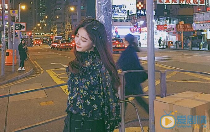 王艺甜街拍写真 王艺甜高清写真_王艺甜高清剧照