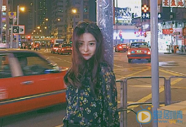 王艺甜街拍写真 王艺甜高清写真_王艺甜高清剧照