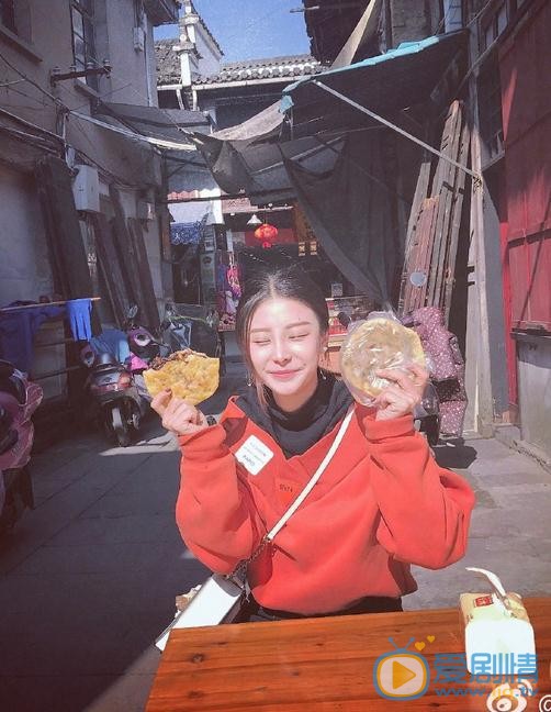 王艺甜街拍写真 王艺甜高清写真_王艺甜高清剧照