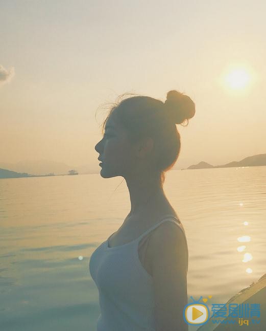 王艺甜夏日写真 王艺甜高清写真_王艺甜高清剧照