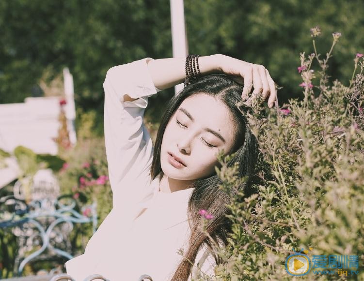 王艺甜秋日写真 王艺甜高清写真_王艺甜高清剧照