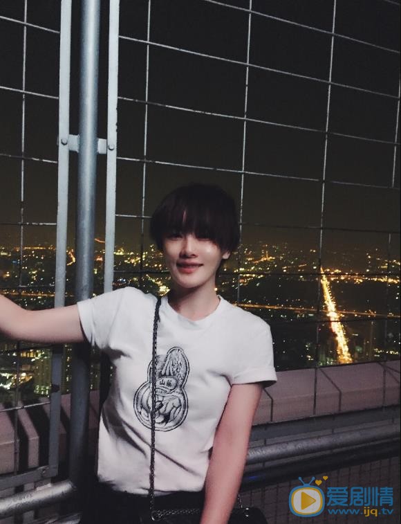 贺丹丹户外旅行照 贺丹丹高清写真_贺丹丹高清剧照