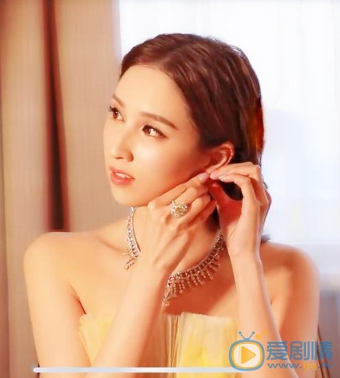 何傲儿生活照 何傲儿高清写真_何傲儿高清剧照