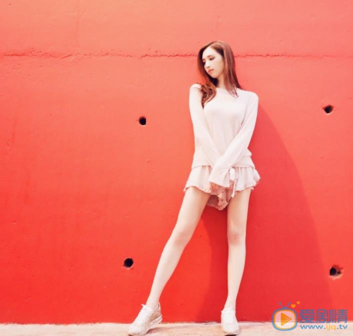 何傲儿气质写真 何傲儿高清写真_何傲儿高清剧照