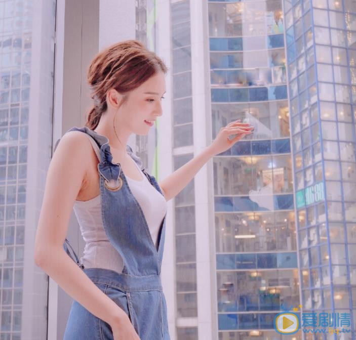 何傲儿生活照 何傲儿高清写真_何傲儿高清剧照