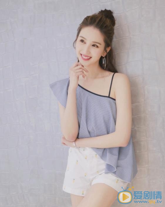 何傲儿气质写真 何傲儿高清写真_何傲儿高清剧照
