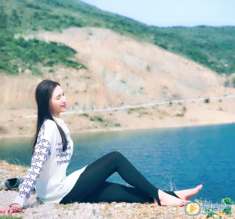 何傲儿生活照 何傲儿高清写真_何傲儿高清剧照