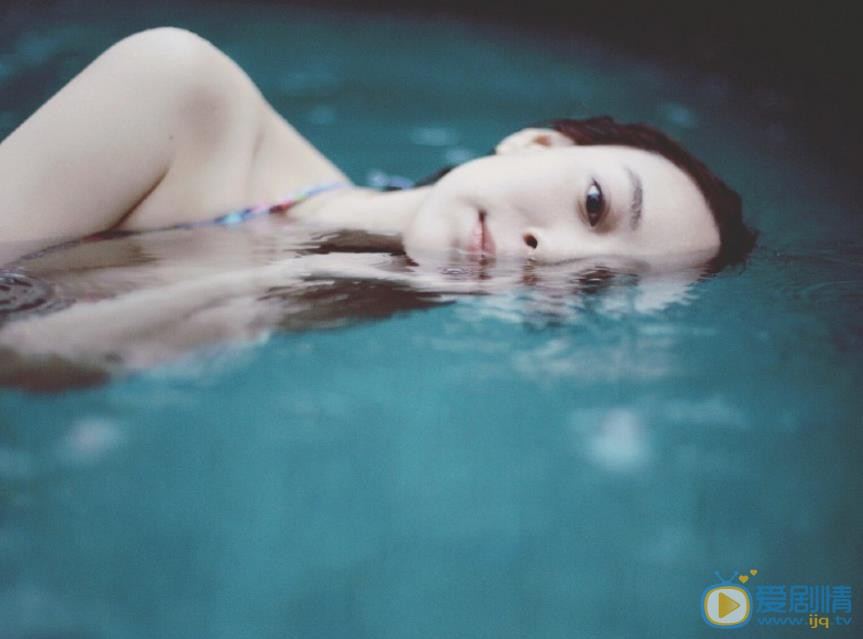 张雅蓓时尚街拍 张雅蓓高清写真_张雅蓓高清剧照