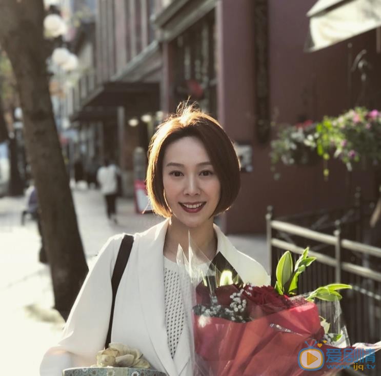张雅蓓时尚街拍 张雅蓓高清写真_张雅蓓高清剧照