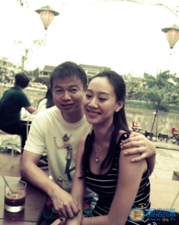 张雅蓓夫妻同框照 张雅蓓高清写真_张雅蓓高清剧照