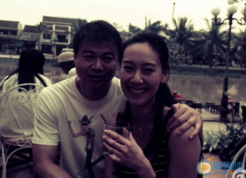 张雅蓓夫妻同框照 张雅蓓高清写真_张雅蓓高清剧照
