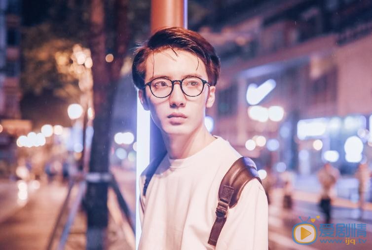 谷蓝帝霓光写真 谷蓝帝高清写真_谷蓝帝高清剧照