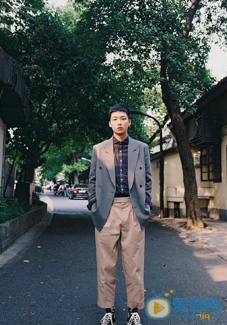 吴泽林街道写真 吴泽林高清写真_吴泽林高清剧照