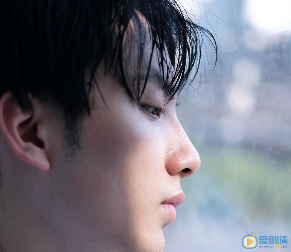 谷蓝帝湿发写真 谷蓝帝高清写真_谷蓝帝高清剧照