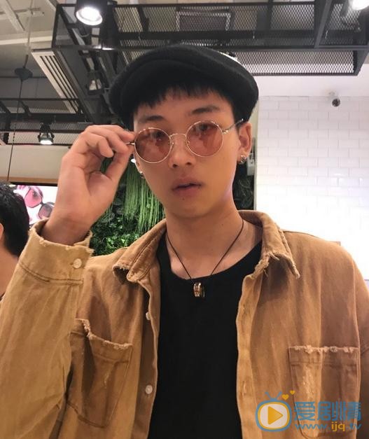 吴泽林生活照 吴泽林高清写真_吴泽林高清剧照