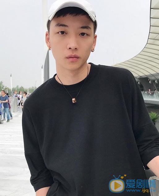 吴泽林生活照 吴泽林高清写真_吴泽林高清剧照