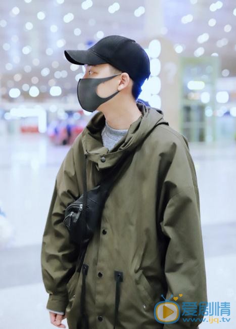 吴泽林机场照 吴泽林高清写真_吴泽林高清剧照