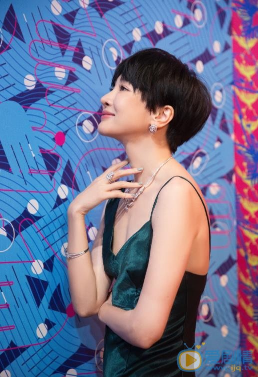 吴岱凝出席活动照 吴岱凝高清写真_吴岱凝高清剧照