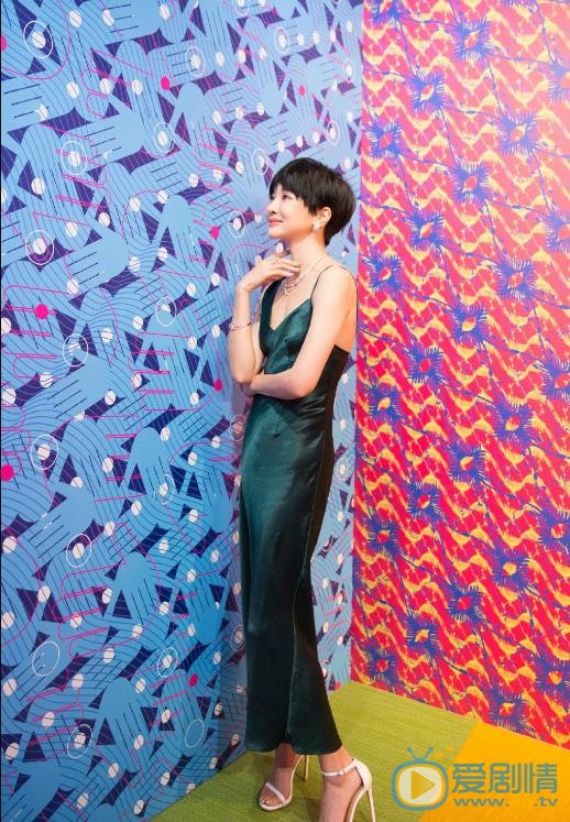 吴岱凝出席活动照 吴岱凝高清写真_吴岱凝高清剧照