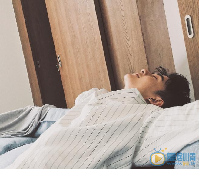 管栎气质写真 管栎高清写真_管栎高清剧照