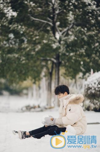 陆嘉豪冬日写真 陆嘉豪高清写真_陆嘉豪高清剧照