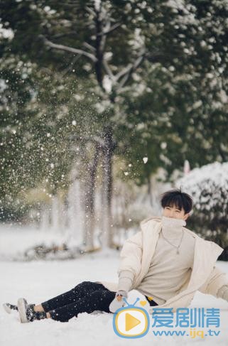 陆嘉豪冬日写真 陆嘉豪高清写真_陆嘉豪高清剧照
