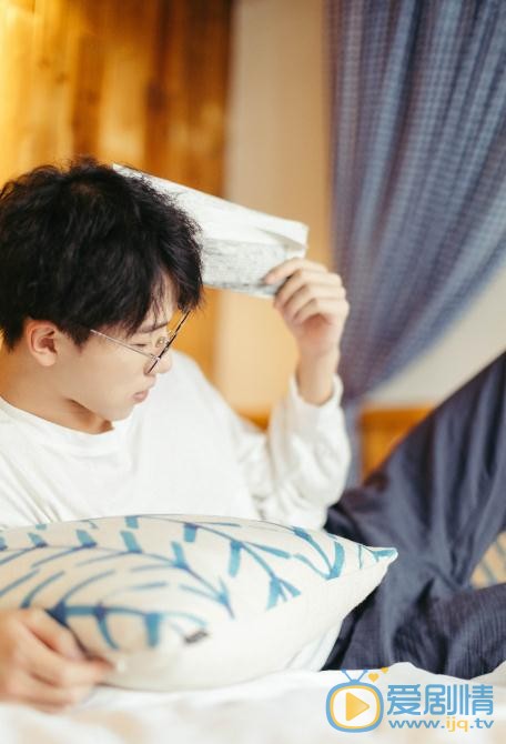 陆嘉豪白色写真 陆嘉豪高清写真_陆嘉豪高清剧照