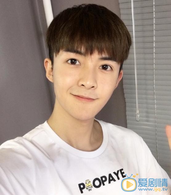 管栎生活照 管栎高清写真_管栎高清剧照