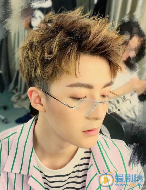 管栎生活照 管栎高清写真_管栎高清剧照