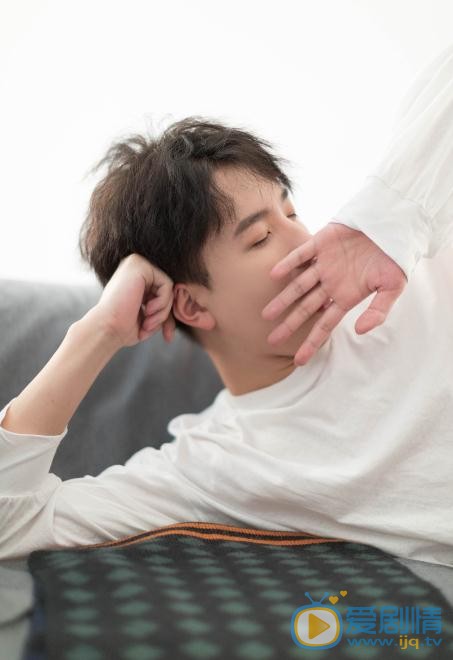 陆嘉豪白色写真 陆嘉豪高清写真_陆嘉豪高清剧照