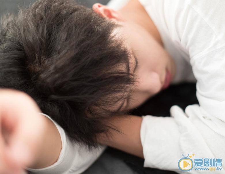 陆嘉豪白色写真 陆嘉豪高清写真_陆嘉豪高清剧照
