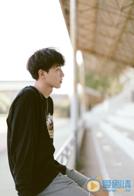 陆嘉豪清新写真 陆嘉豪高清写真_陆嘉豪高清剧照