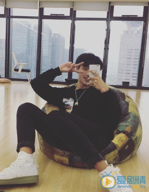 陆嘉豪生活照 陆嘉豪高清写真_陆嘉豪高清剧照