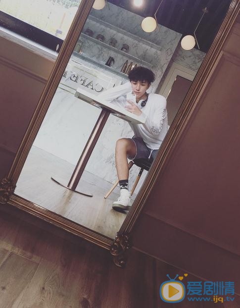 陆嘉豪生活照 陆嘉豪高清写真_陆嘉豪高清剧照