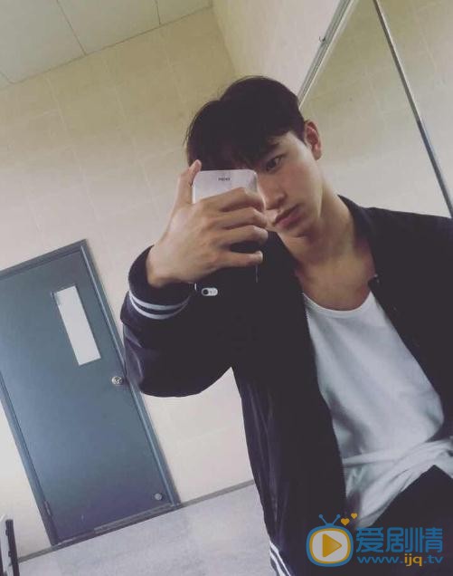 陆嘉豪生活照 陆嘉豪高清写真_陆嘉豪高清剧照