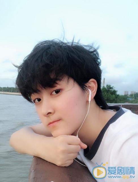 张艺生活照 张艺高清写真_张艺高清剧照