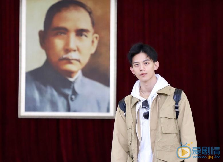 邓尚街拍写真 邓尚高清写真_邓尚高清剧照