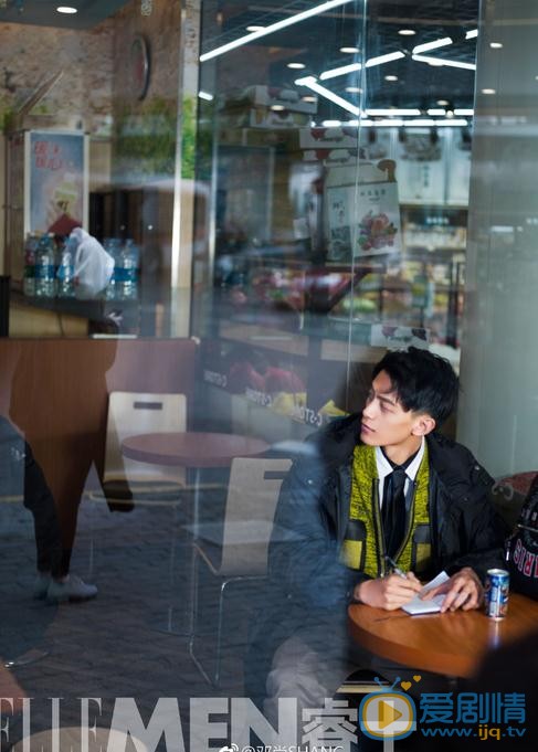 邓尚街拍写真 邓尚高清写真_邓尚高清剧照