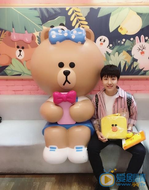 张艺可爱照 张艺高清写真_张艺高清剧照