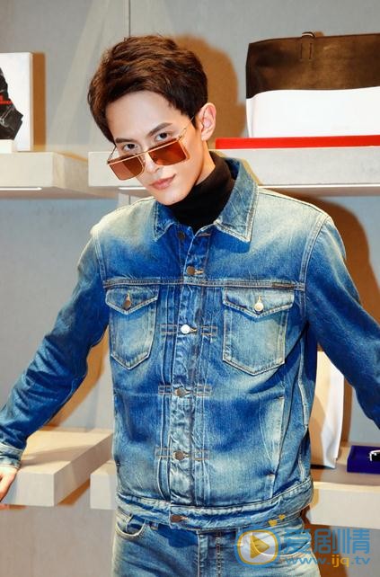 邓尚其他写真 邓尚高清写真_邓尚高清剧照