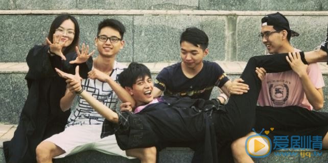 邓尚毕业照 邓尚高清写真_邓尚高清剧照