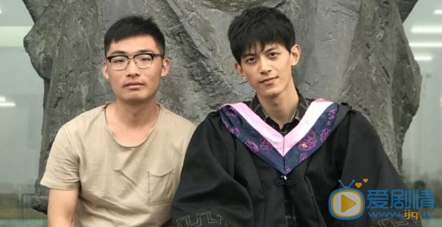 邓尚毕业照 邓尚高清写真_邓尚高清剧照