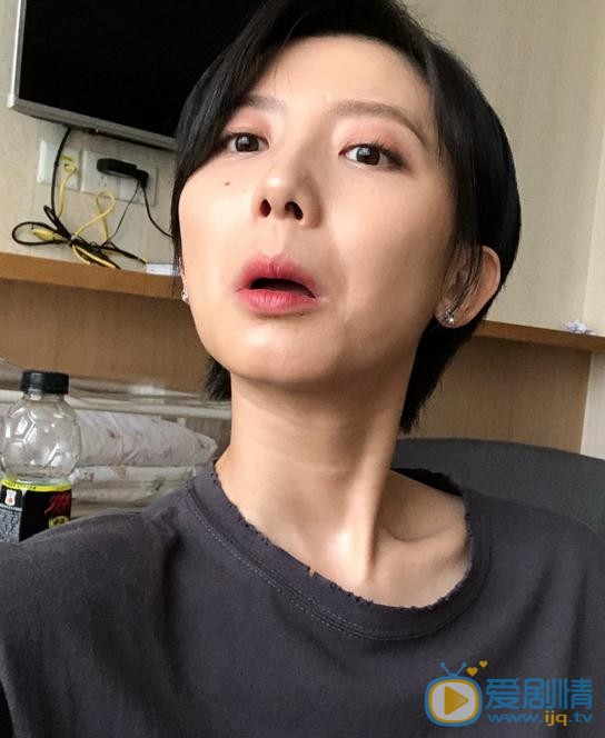 蒲萄搞怪卖萌照 蒲萄高清写真_蒲萄高清剧照