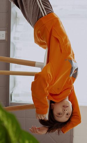 蒲萄帅气写真 蒲萄高清写真_蒲萄高清剧照